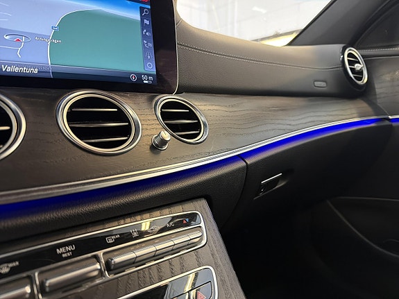 Mercedes-Benz E220 29 of 30