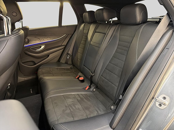 Mercedes-Benz E220 15 of 30