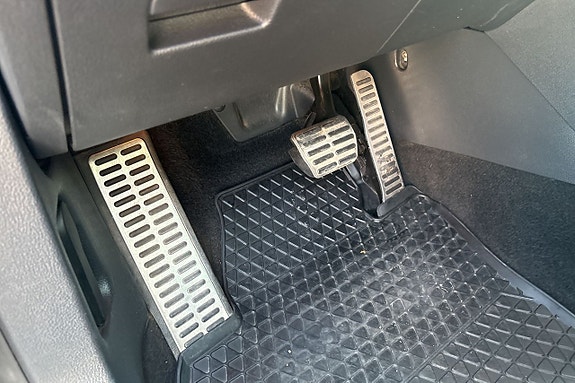 Volkswagen Tiguan 16 of 26