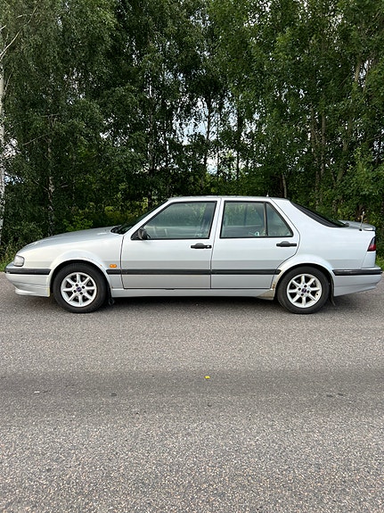 Saab 9000 2 of 5