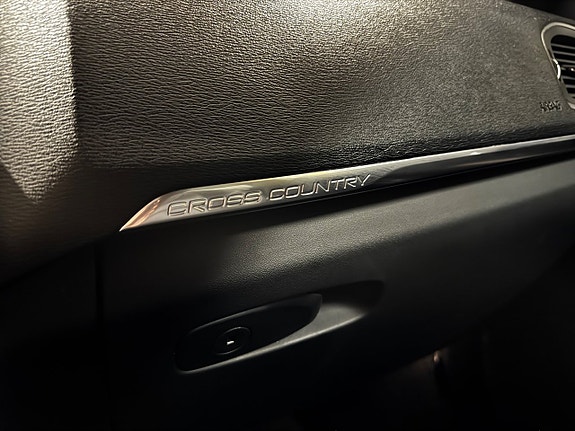 Volvo V40 Cross Country 17 of 19