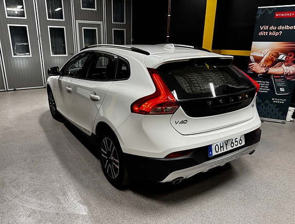 Volvo V40 Cross Country 4 of 5