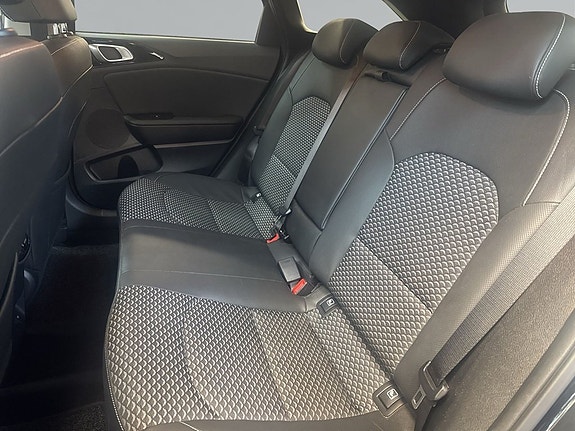 Kia Ceed 5 of 5