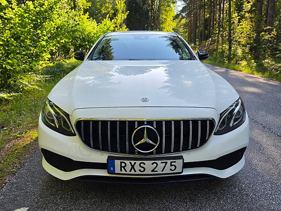 Mercedes-Benz E200 d 3 of 5