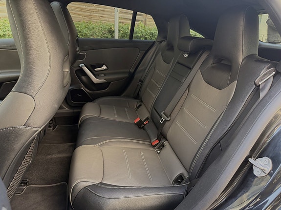 Mercedes-Benz CLA45 25 of 29
