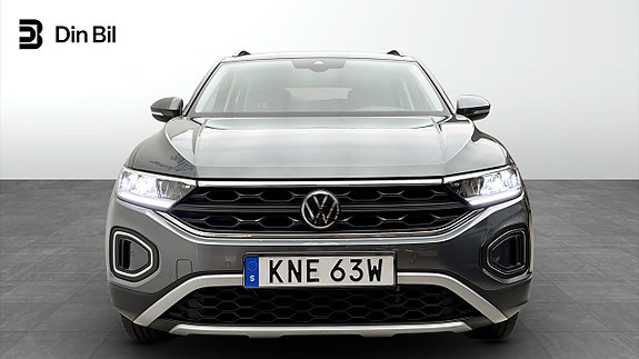 Volkswagen T-Roc 4 of 12