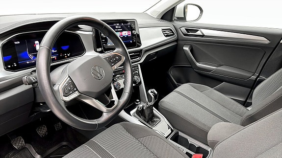 Volkswagen T-Roc 7 of 12