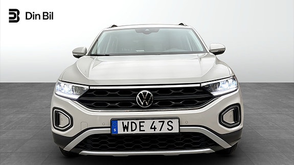Volkswagen T-Roc 4 of 12