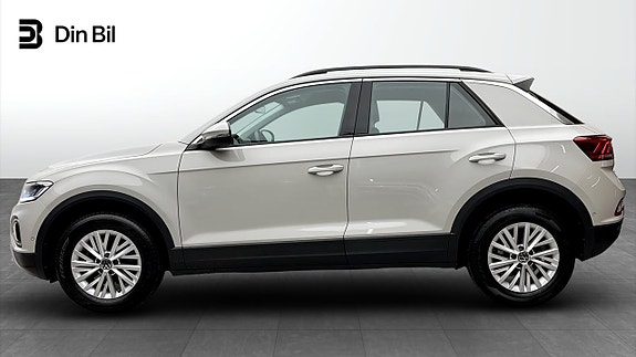 Volkswagen T-Roc 2 of 12