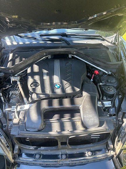 BMW X5 4 of 5