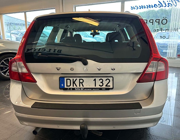 Volvo V70 7 of 17