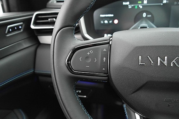 Lynk & Co 01 11 of 26