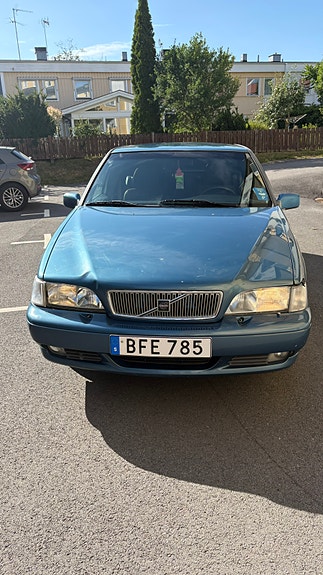 Volvo S70 4 of 5