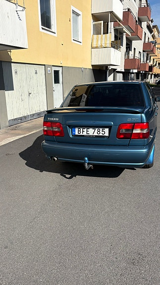 Volvo S70 3 of 5