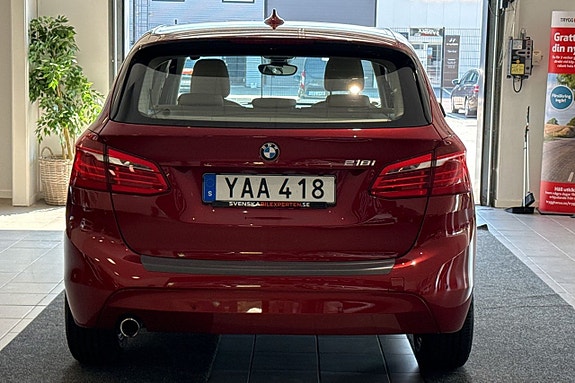 BMW 218i 4 of 5