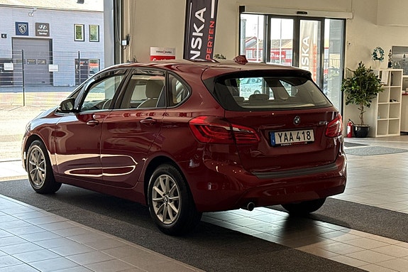 BMW 218i 5 of 5