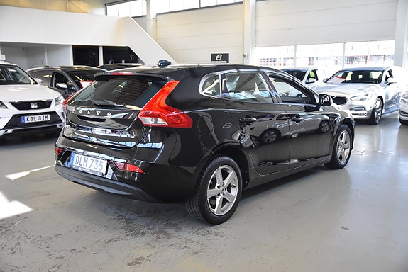 Volvo V40 4 of 13