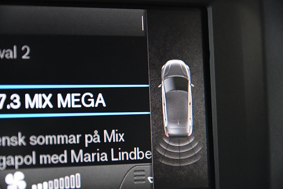 Volvo V40 11 of 13