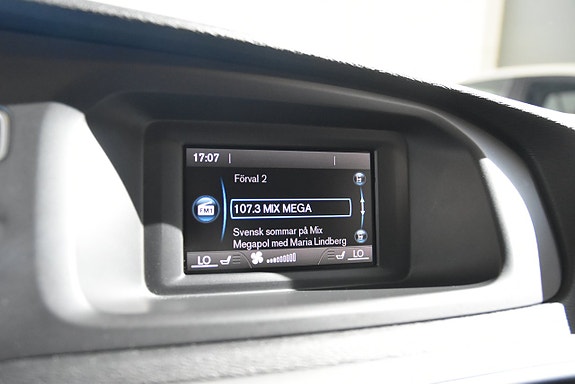 Volvo V40 10 of 13