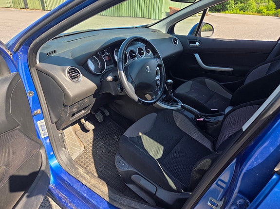 Peugeot 308 5 of 5