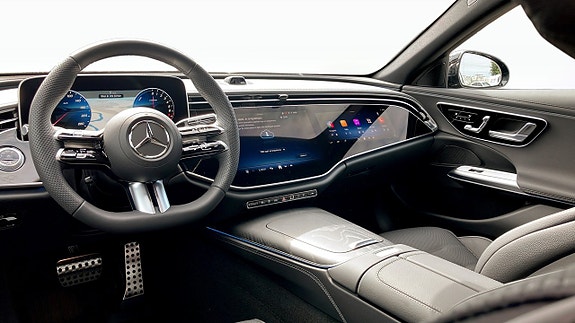 Mercedes-Benz 300 E 7 of 12
