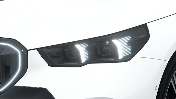 BMW i5 6 of 13