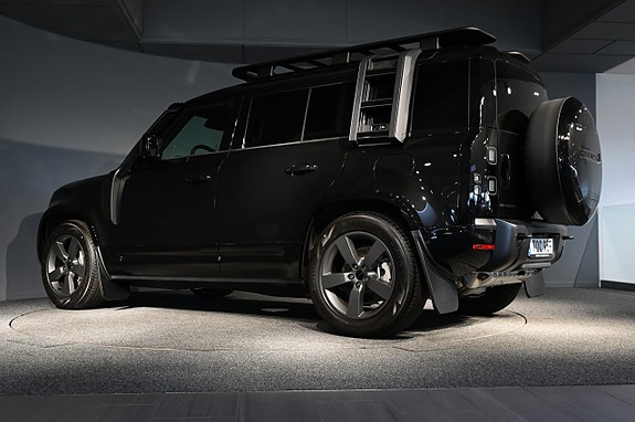 Land Rover Defender 90 3 of 28