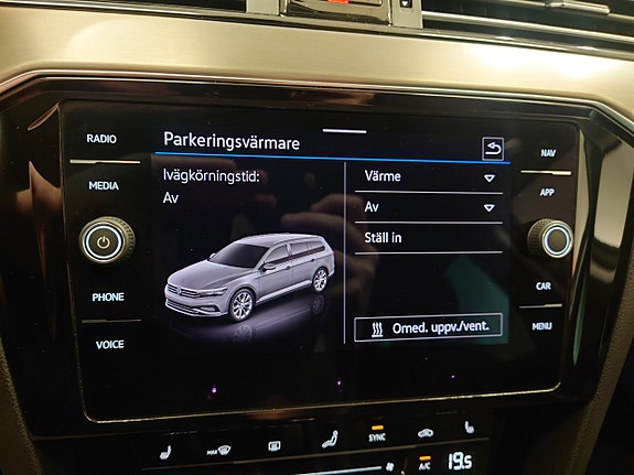 Volkswagen Passat 18 of 18