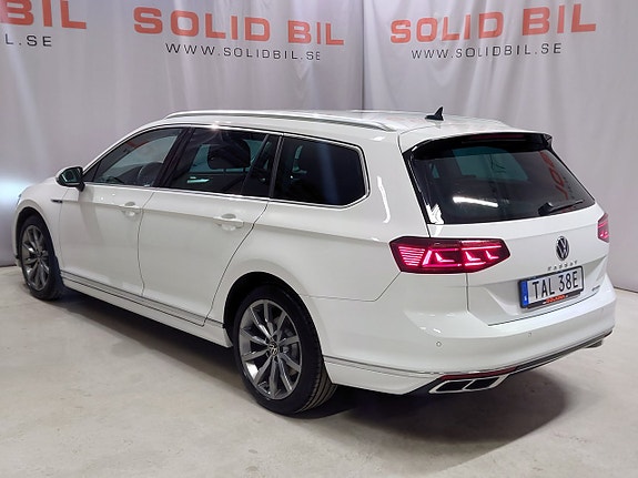 Volkswagen Passat 4 of 18