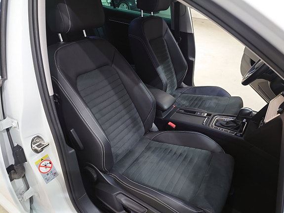 Volkswagen Passat 10 of 18