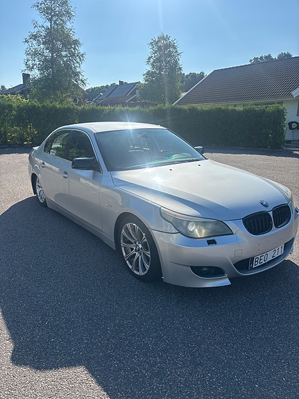 BMW 530i 3 of 9