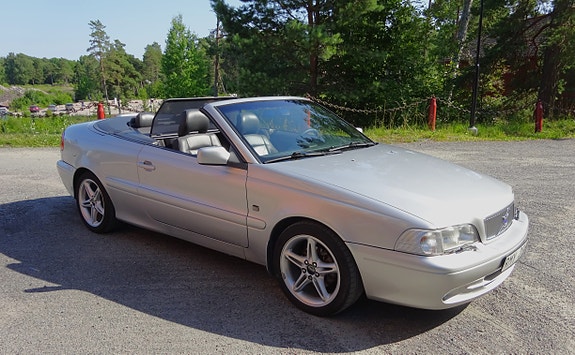 Volvo C70 4 of 5