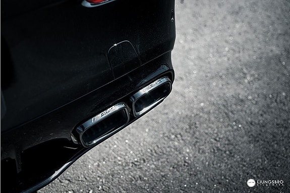 Mercedes-Benz C63 4 of 5