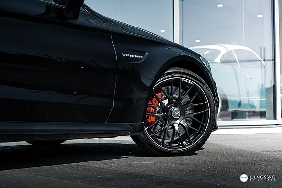 Mercedes-Benz C63 6 of 27