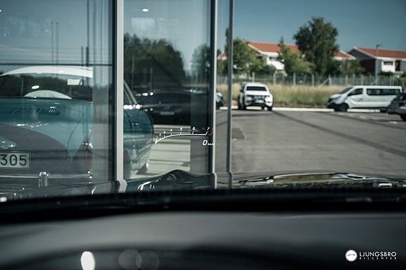 Mercedes-Benz C63 19 of 27