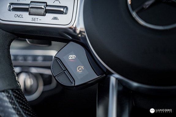 Mercedes-Benz C63 18 of 27