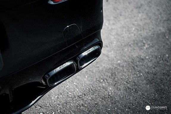 Mercedes-Benz C63 4 of 27