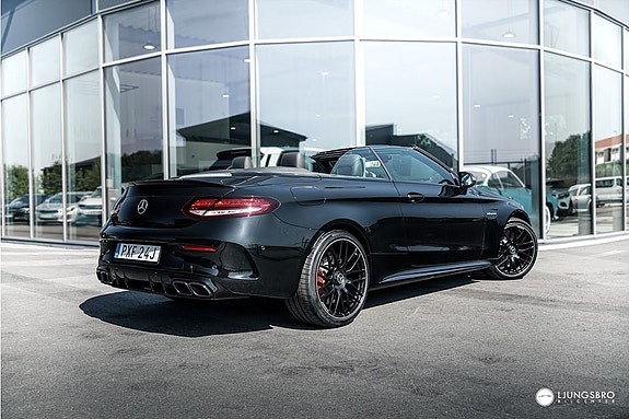 Mercedes-Benz C63 2 of 5