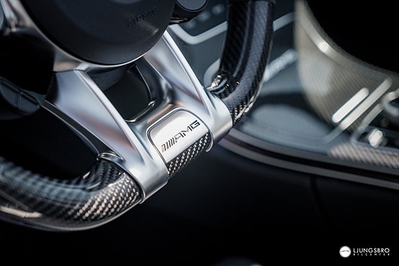 Mercedes-Benz C63 15 of 27