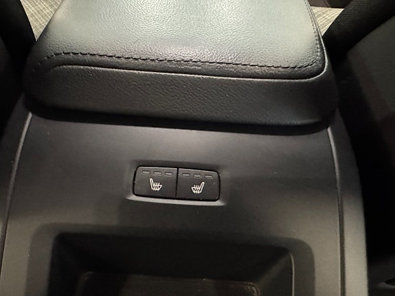 Volvo XC60 15 of 20