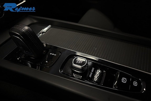 Volvo V60 Cross Country 13 of 17