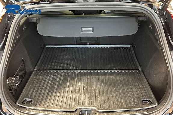 Volvo V60 13 of 23