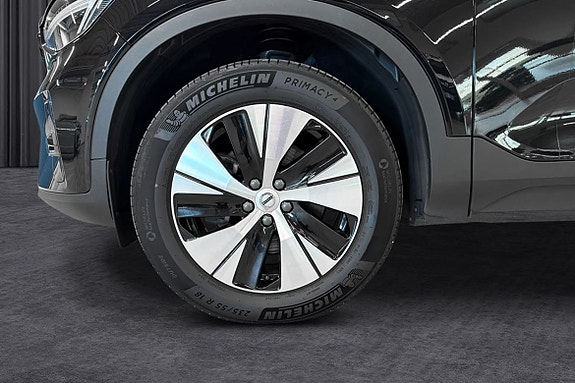 Volvo XC40 9 of 30