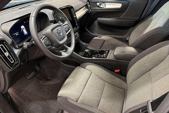 Volvo XC40 18 of 30