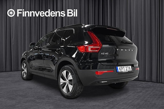 Volvo XC40 5 of 30
