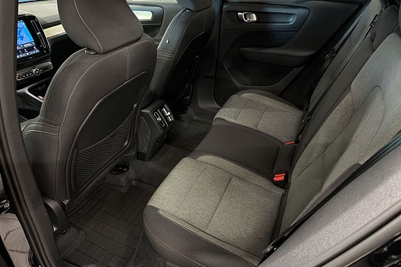 Volvo XC40 23 of 30