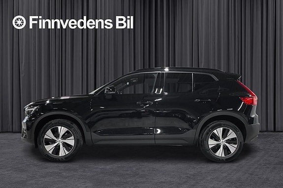 Volvo XC40 4 of 30