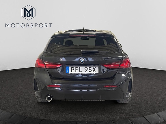 BMW 118i 5 of 14