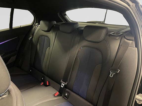 BMW 118i 14 of 14