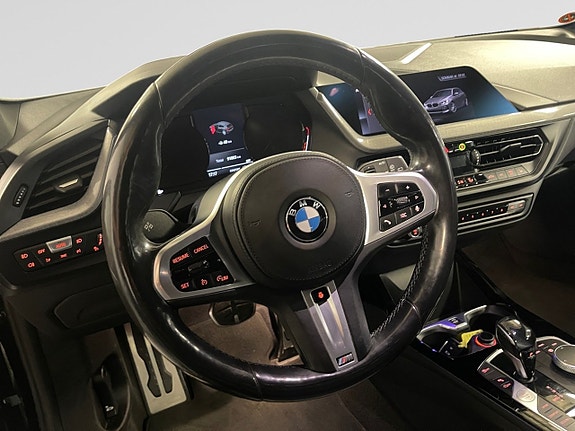 BMW 118i 13 of 14